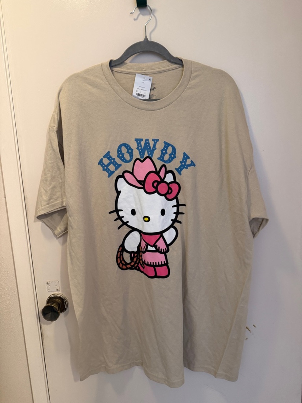 Hello Kitty Howdy Graphic Tee - Beige, Pink & Blue
